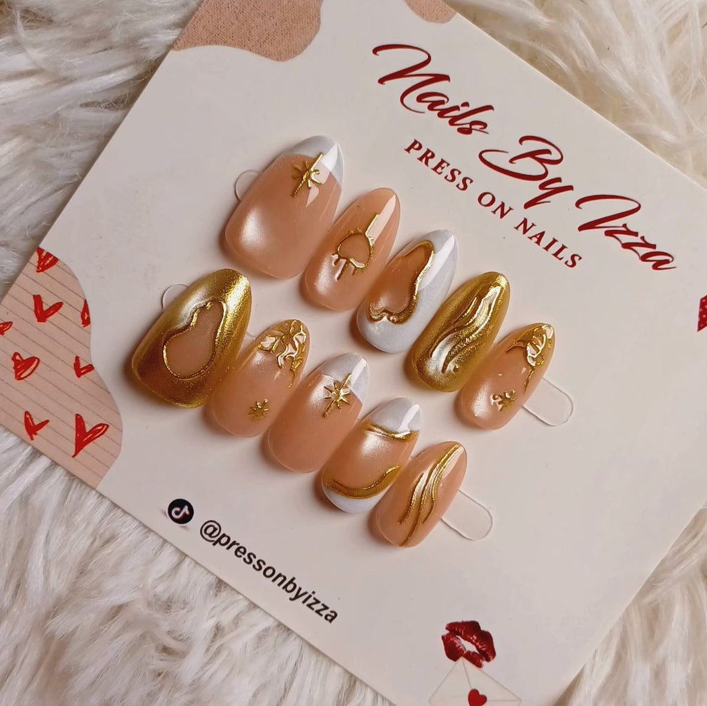 Luxurious Gold And white Chrome nails